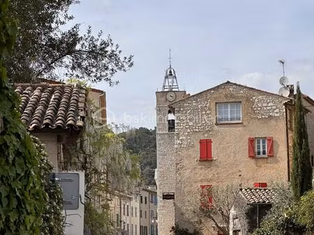 maison de village de 86 93 m² à la colle-sur-loup