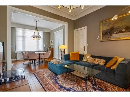 prachtig gerenoveerde  authentieke woning met 4 slpk. en tuin