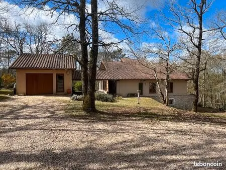 pavillon 7 pièces 234 m²