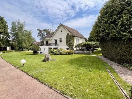villa de 222 m² à bois-le-roi