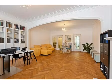 lichtrijk 2 slaapkamer penthouse te koop bij stadspark