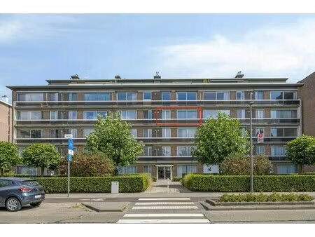 appartement met 2 slaapkamers en garagebox te koop merksem