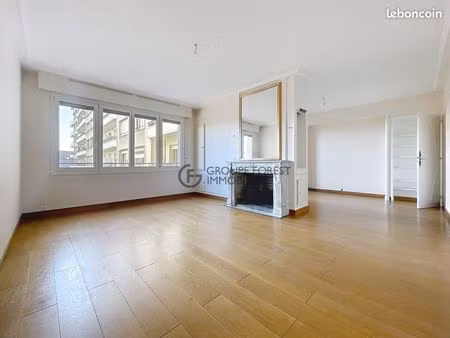 studio 3 pièces 121 m²