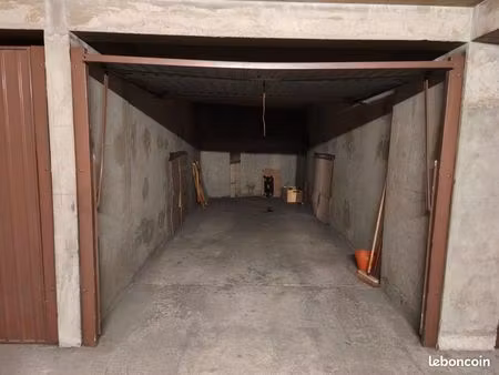 garage box fermé garibaldi