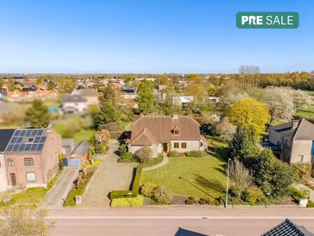 ruime gezinswoning met praktijkruimte  5 slaapkamers op 36a57ca centrum diepenbeek