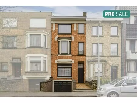 bel-etage met inpandige garage op toplocatie in kortrijk