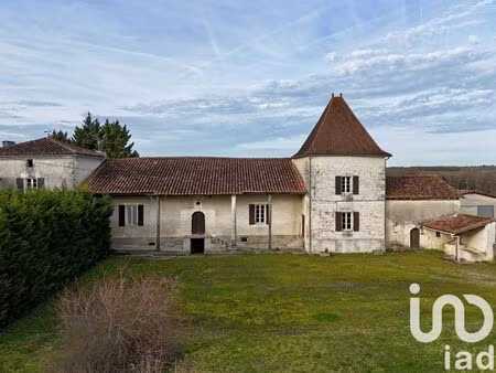 maison à bors (16190)