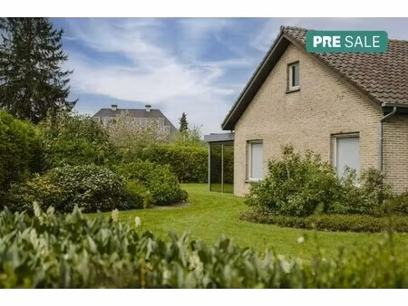 rustig gelegen villa met 3 slaapkamers te koop in rekkem!