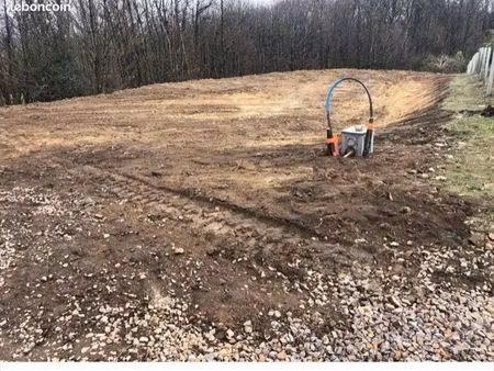 terrain 1640m2 à favars