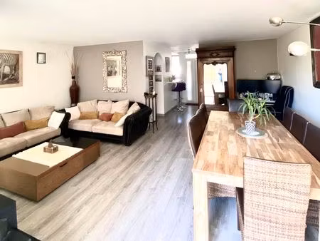 appartement entièrement rénové f3 de 82 m² à l’aiguillon (arcachon)
