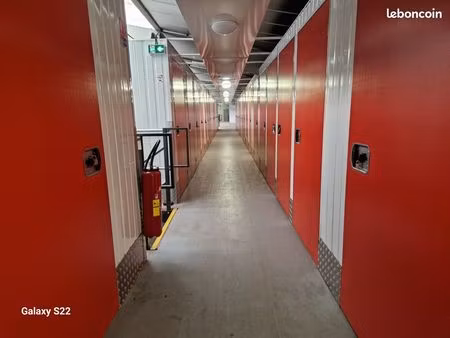 garage/box 3 m² comines