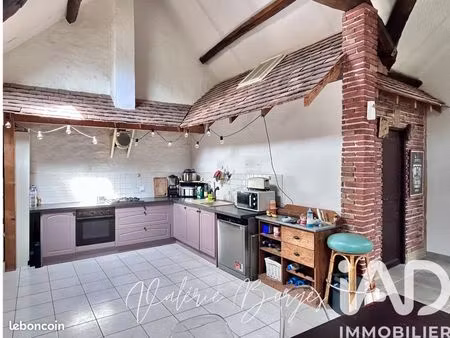 loft/atelier/surface 4 pièces 140 m²