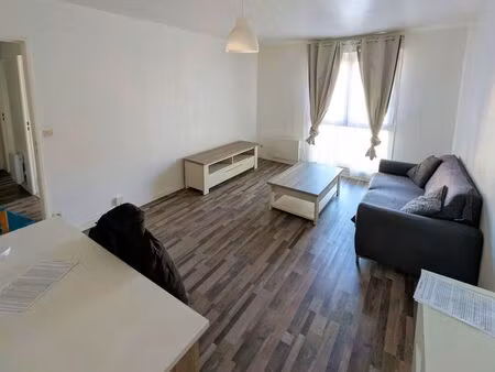 grand t2 de 56 m² avec box et cave