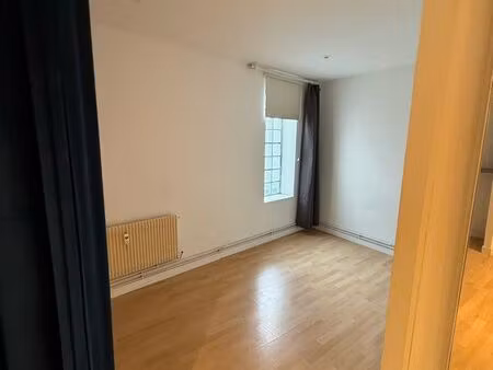t2 lille centre – rue solférino – 37 m² – 840 cc – dispo 20 mai