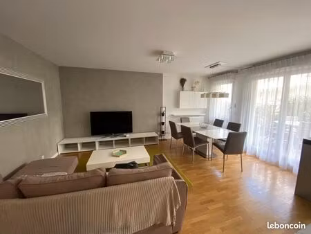 appartement 3 pièces meublé  équipé massy atlantis