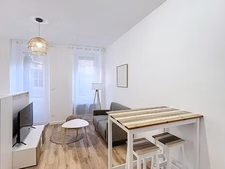 studio 1 pièce 26 m²