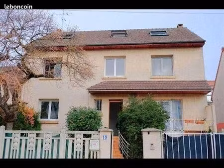 sous location dans grande maison