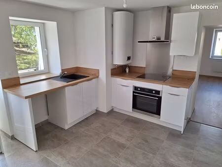 t2 en rez de jardin avec terrasse et jardin