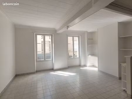 location maison de ville villeneuve sur yonne