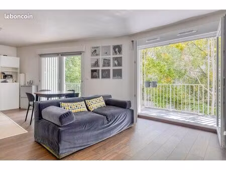 t3 61m² meublé – terrasse 27m² – calme absolu – parking