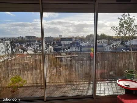 t1 bis blanqui dernier étage avec vue magnifique  balcon et cave