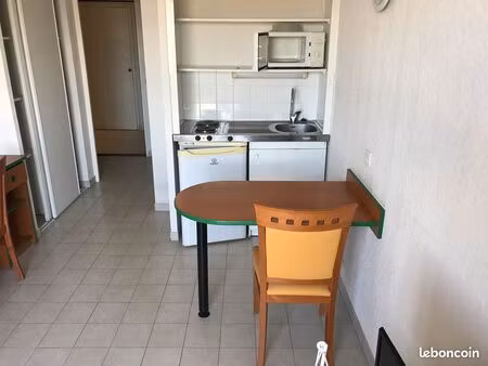 studio universitaire