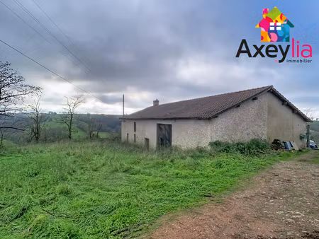a vendre- perreux-ancien corps de ferme à rénover sur terrain agricole