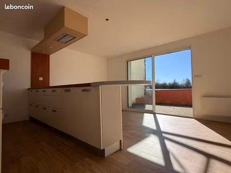 location – t3 duplex – 73 m² – terrasse – le rheu