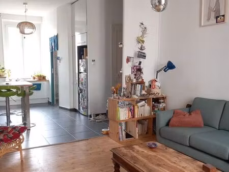 appartement t3 meublé de 64 m² – lumineux et traversant – quartier calme