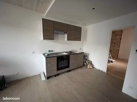 t3 meublé rénové – hyper centre le lion-d’angers