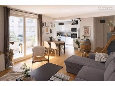 lyon 9e – t2 lumineux avec balcon  cave et parking – résidence avec piscine