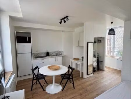 studio meublé 28m2  rénové  lumineux