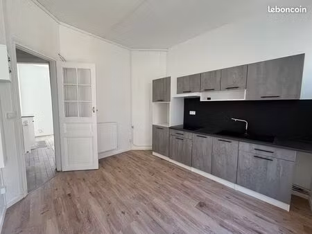 appartement t1 bis en centre-ville de saint-quentin