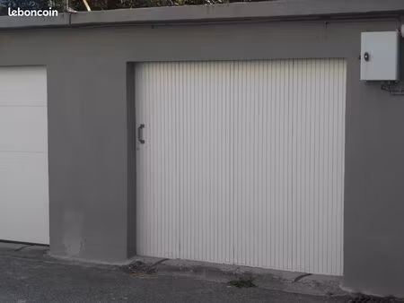 particulier loue garage box