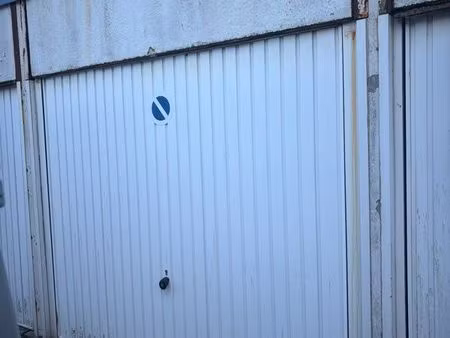 garage à louer