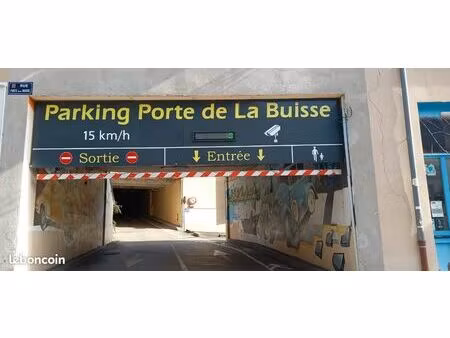 loue garage sécurisé 15 m2 plein centre voiron
