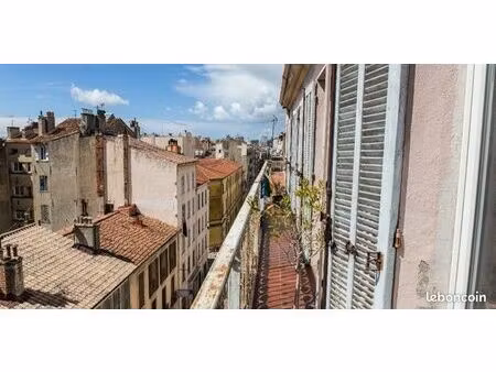 location t3 haute-ville toulon - 80m2