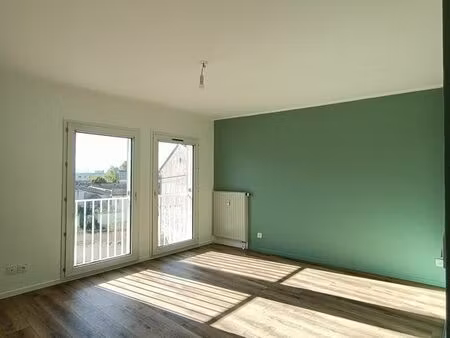 lumineux et confortable en plein cœur de la ville – idéal senior