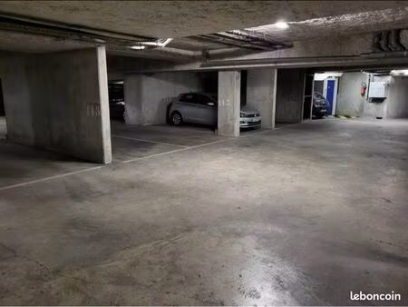 places parking sous terrain rer a