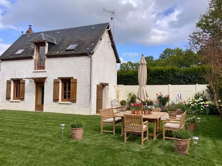 maison individuelle avec garage et jardin