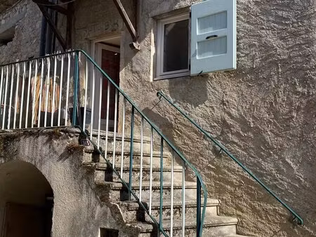 maison de village rénovée avec dépendances