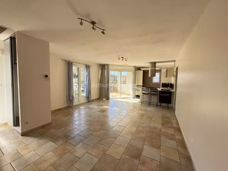 vente appartement 3 pièces 70 m2 à manosque