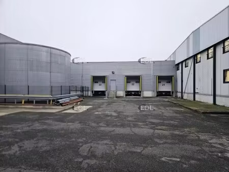 location entrepôt 1 830 m²