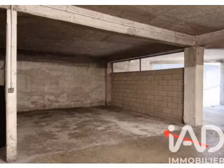 parking à paris (75019)