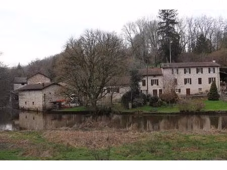 proche de rochechouart   authentique moulin avec rivière et chute d'eau -cadre naturel exc
