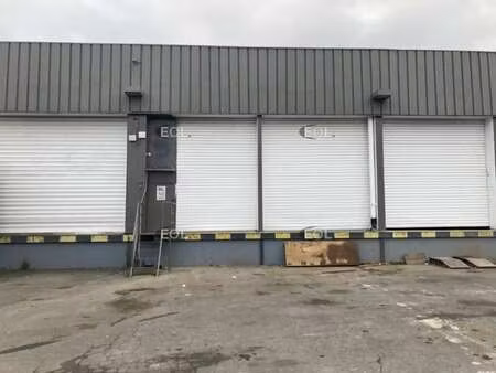 location entrepôt 190 m²