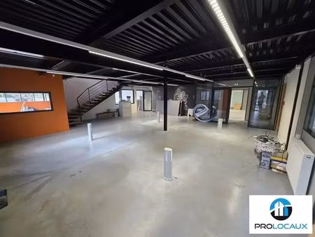 location local d'activités 550 m²