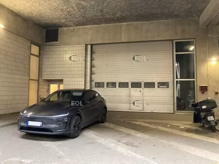 location local d'activités 2 157 m²