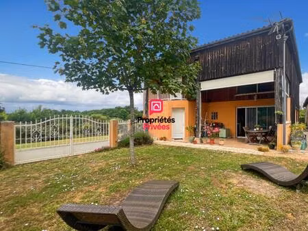 maison 3 chambres  2 salles d'eau  terrasse et jardin