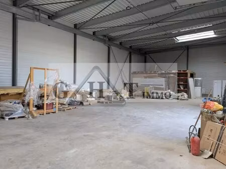 location entrepôt 260 m²